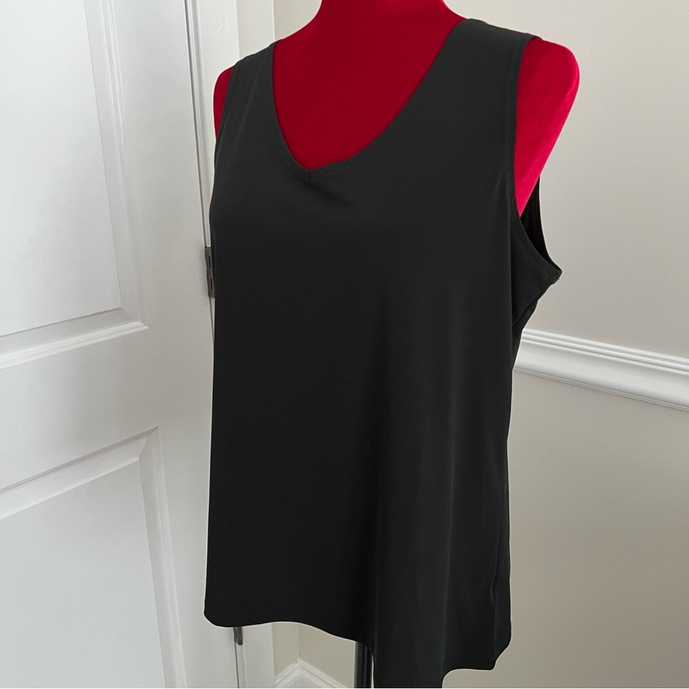Susan Graver liquid knit v-neck tank - Picture 2 of 9